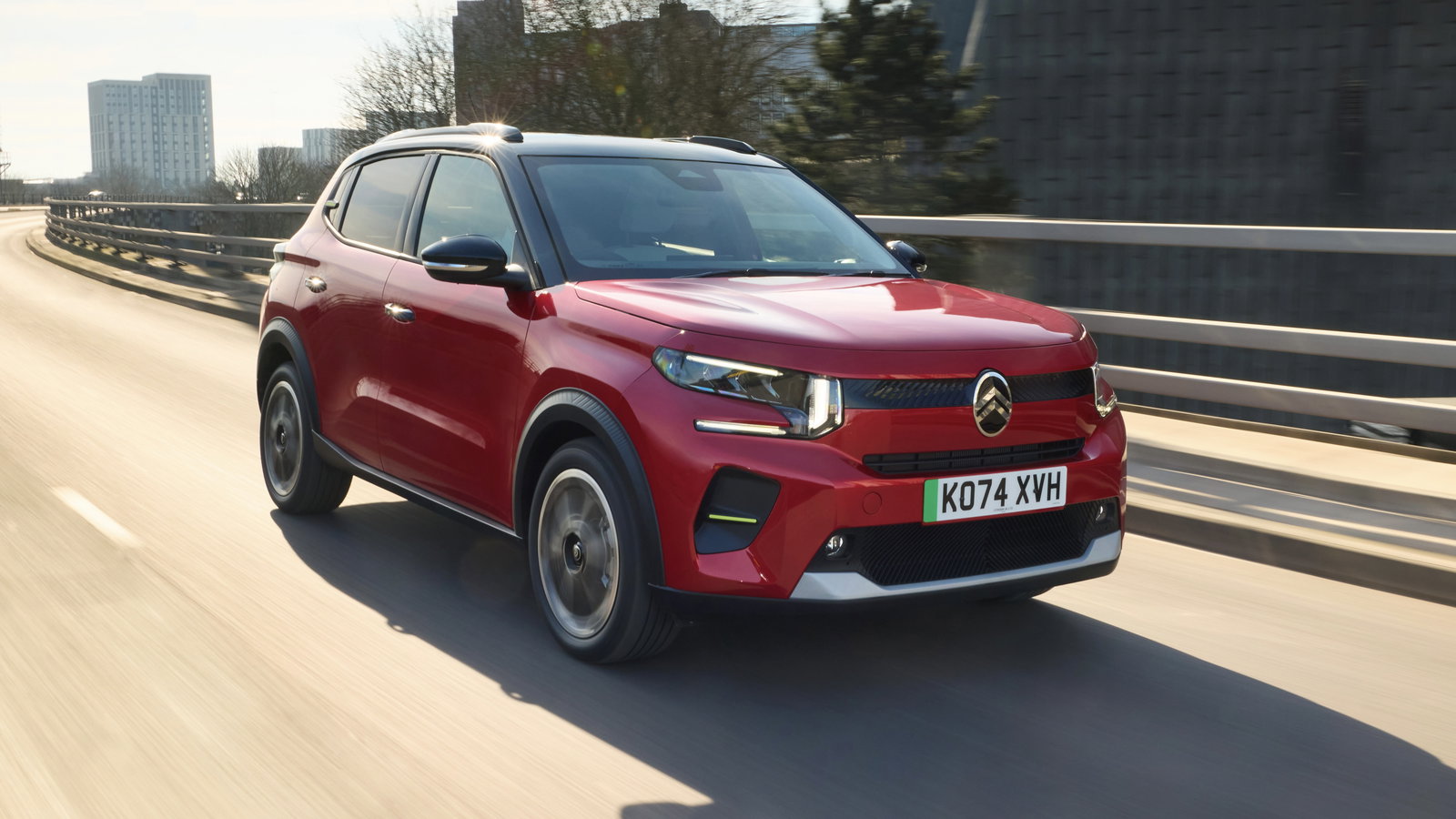 Citroen e-C3 - front, driving